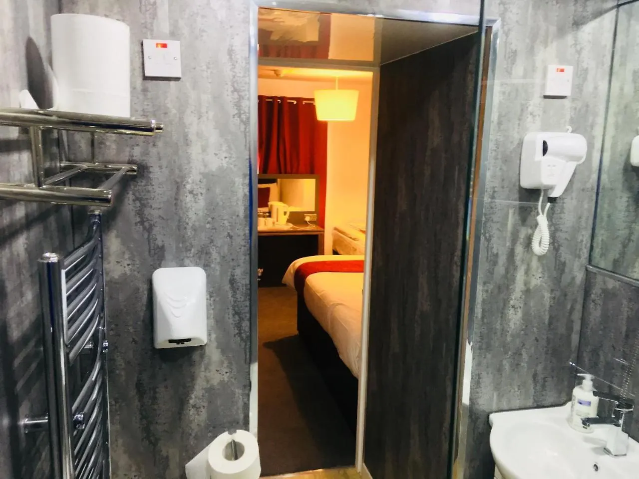 Hotel Express Newcastle Гейтсхед 3*,
